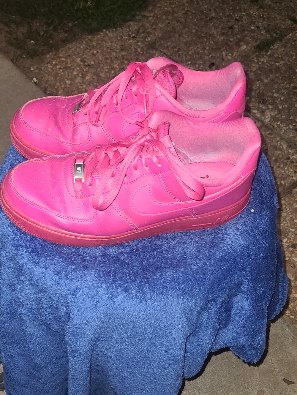 Nike Air Force 1 Fireberry Pink Sneakers Womens Size 9 - Picture 1 of 14